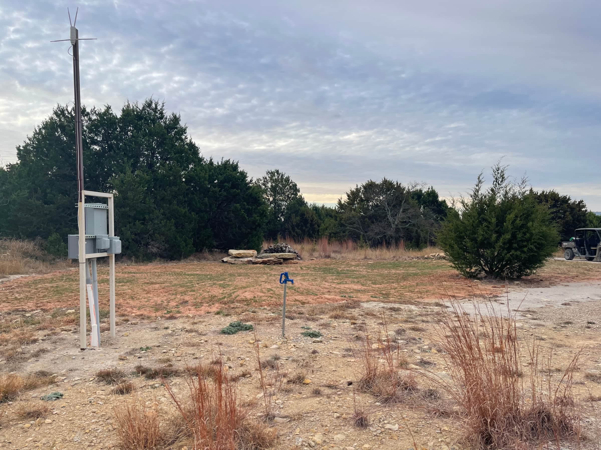 Lake Godstone Panorama CampsitePower and water