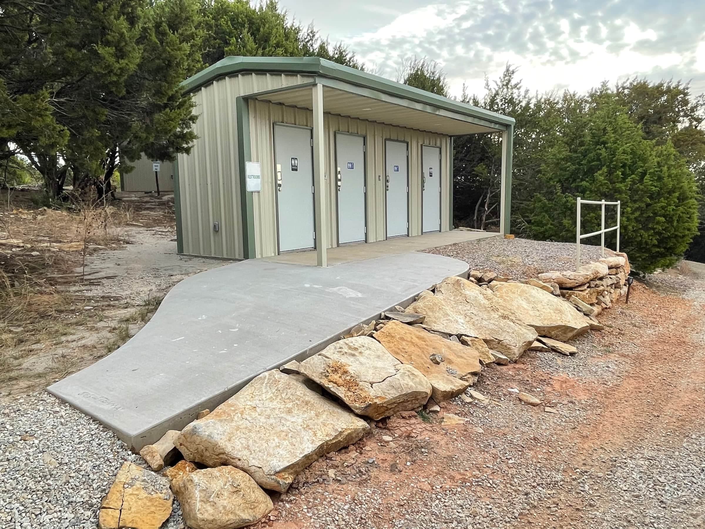 Lake Godstone Comfort Station