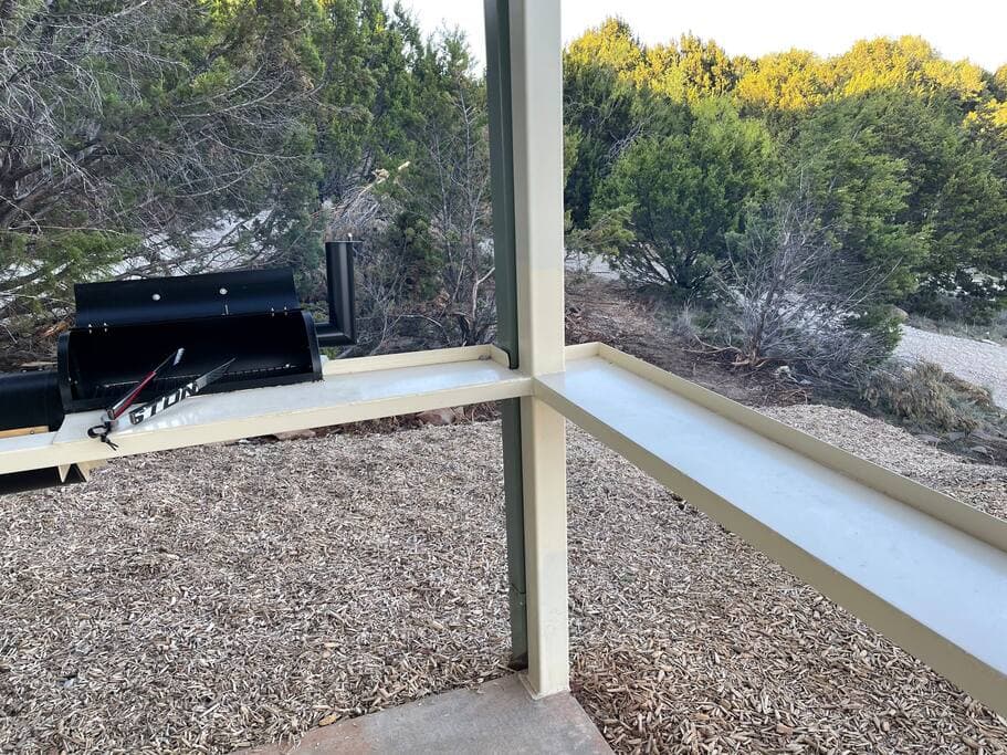 Lake Godstone Inspiration Cabin smoker and bbq