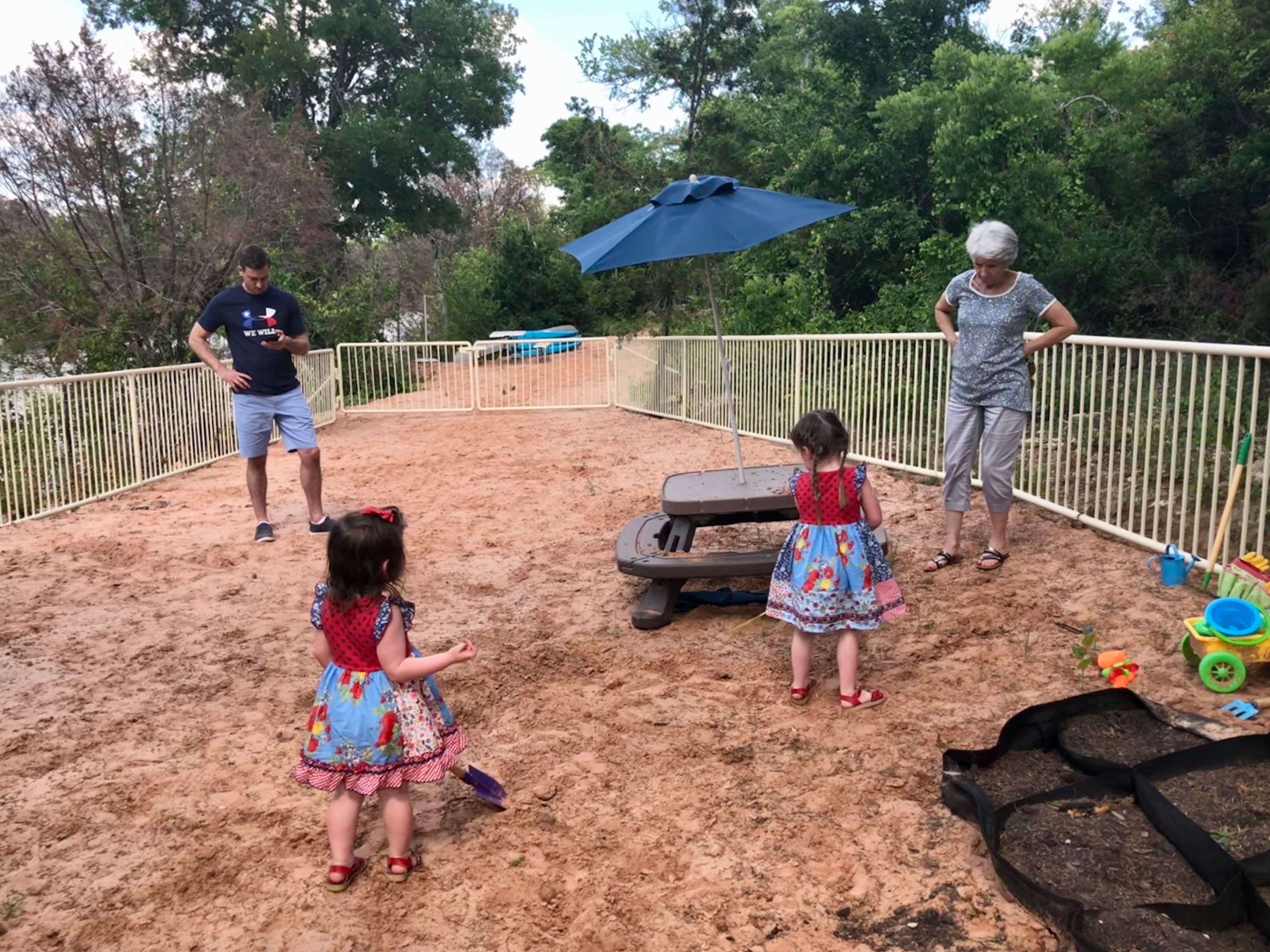 Lake Godstone Texas Family Reunion Lodge playground