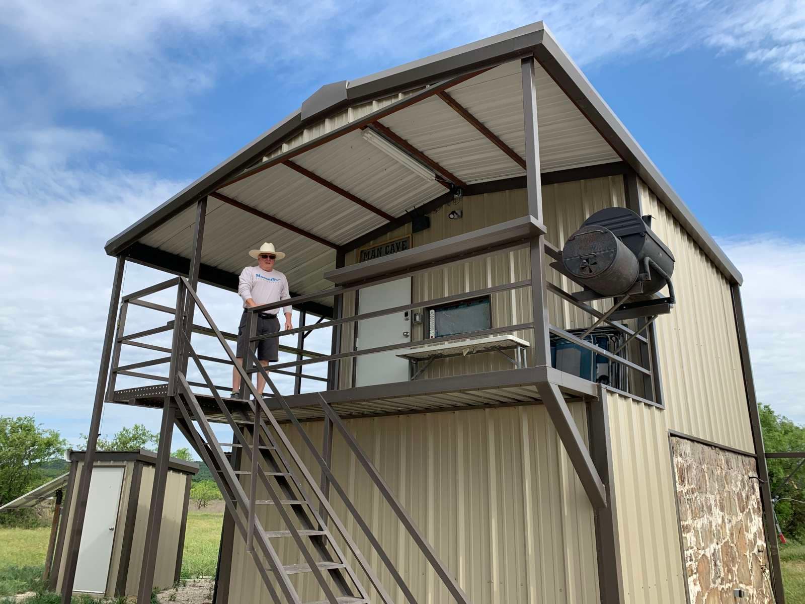 Lake Godstone Texas Family Reunion Wilderness Roost deck