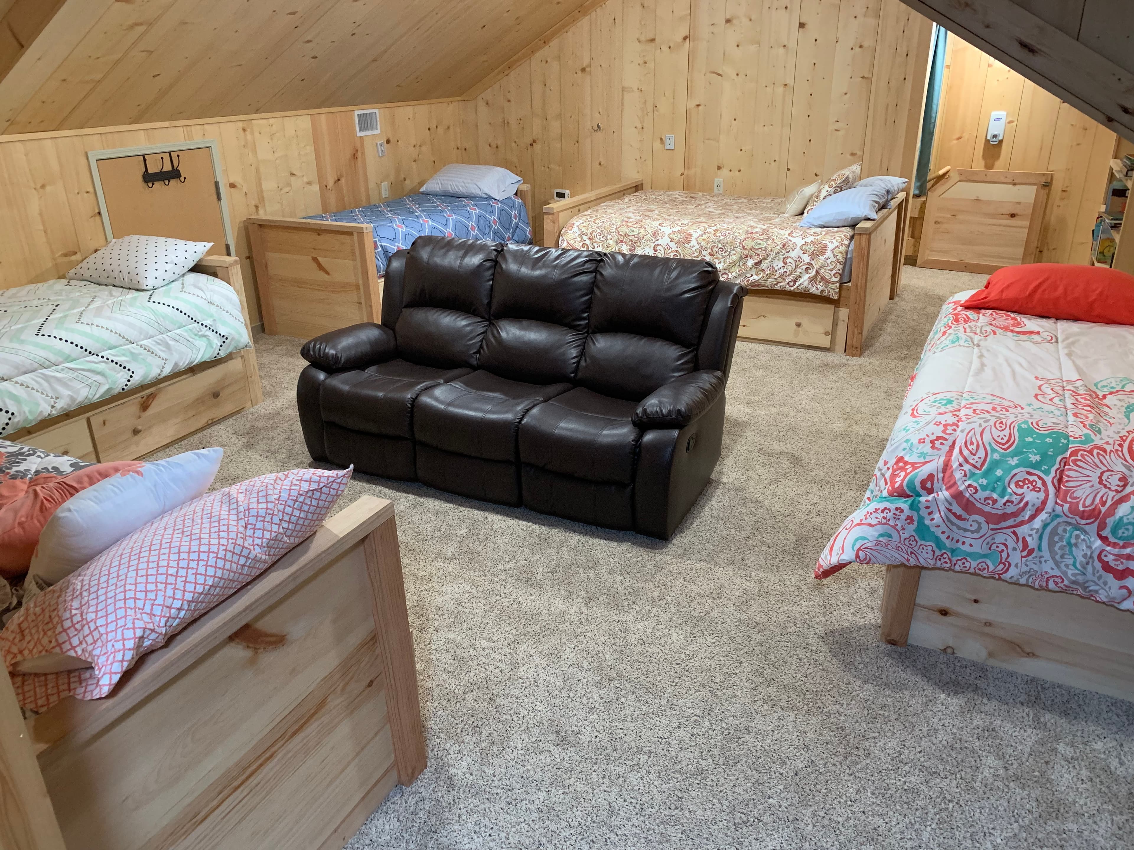 Lake Godstone Lodge dorm