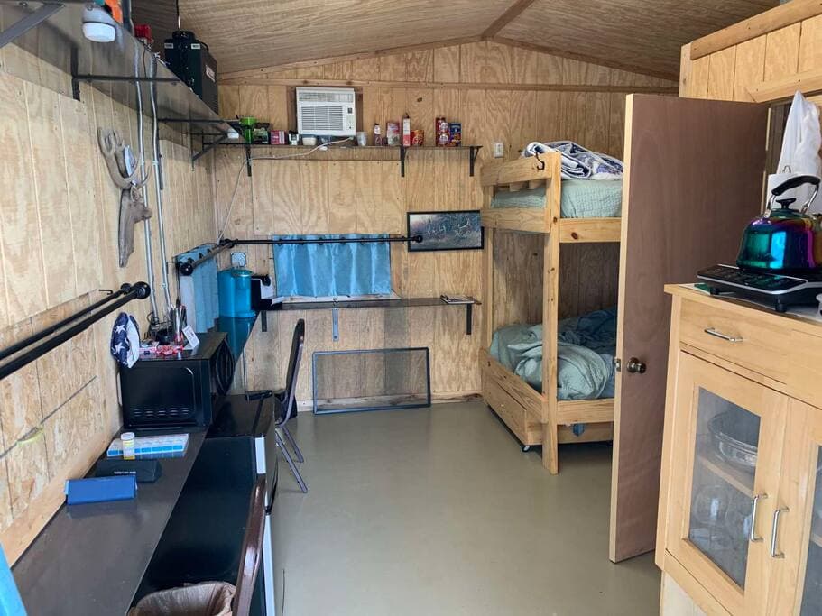 Lake Godstone Wilderness Roost interior