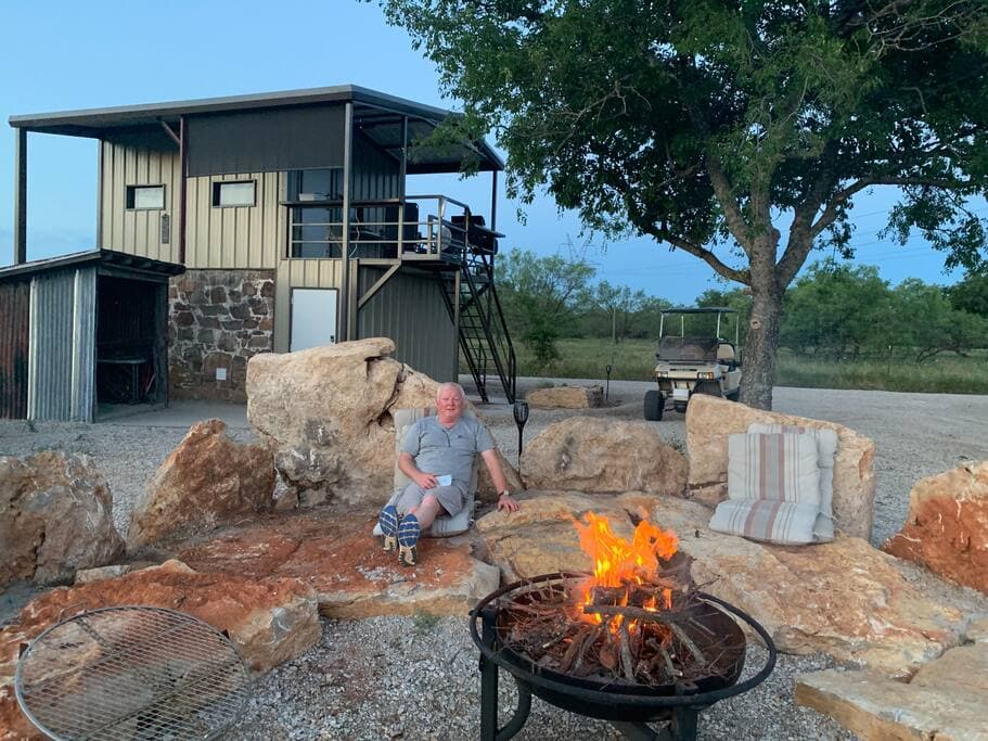 Lake Godstone Wilderness Roost Fire Pit