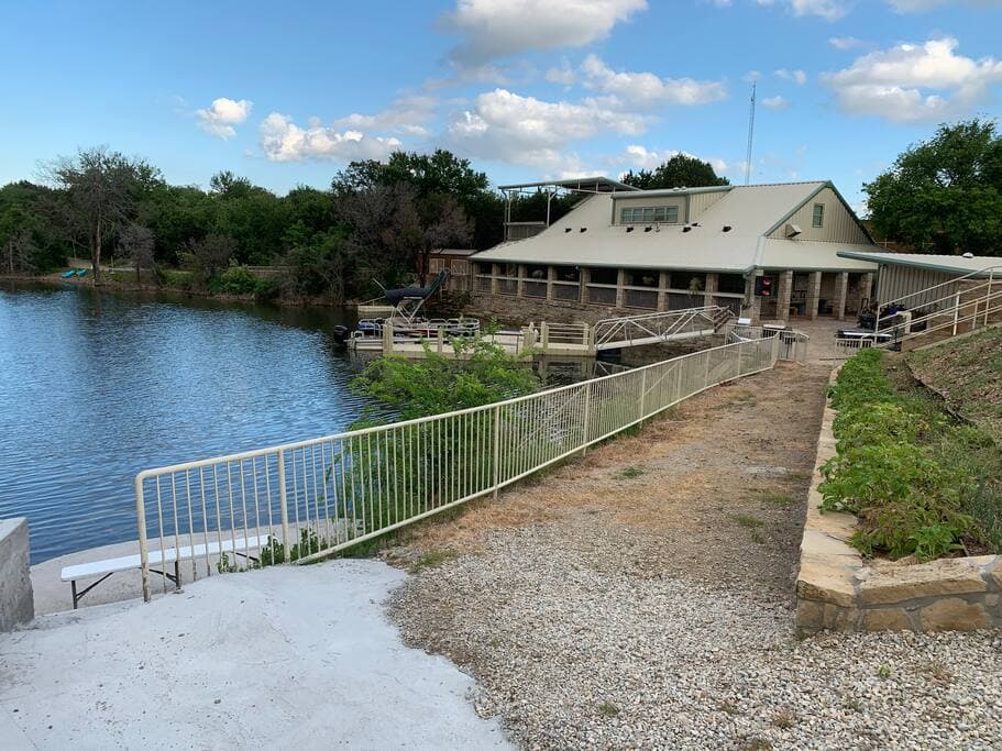 Lake Godstone Spillway from upper pond