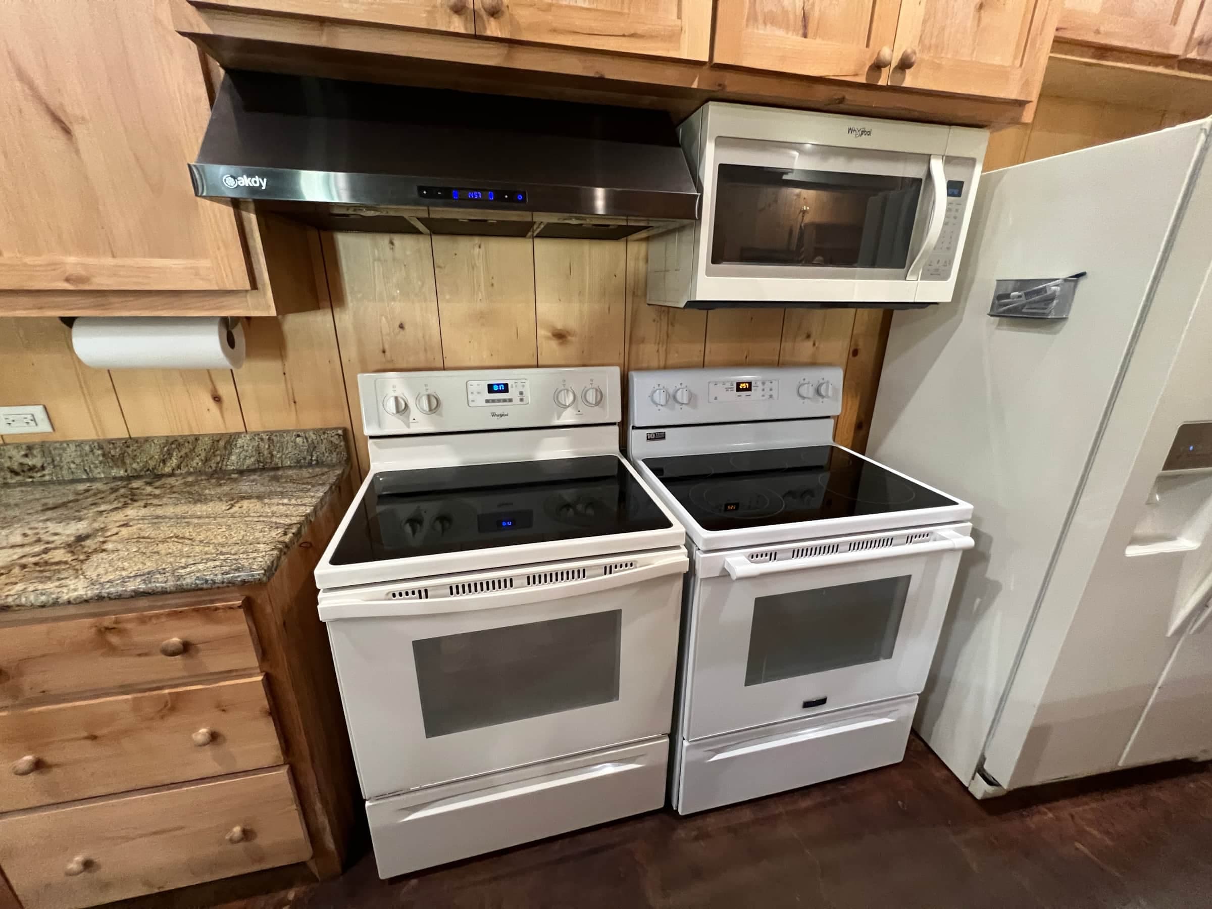 Lake Godstone Lodge Dual Stoves