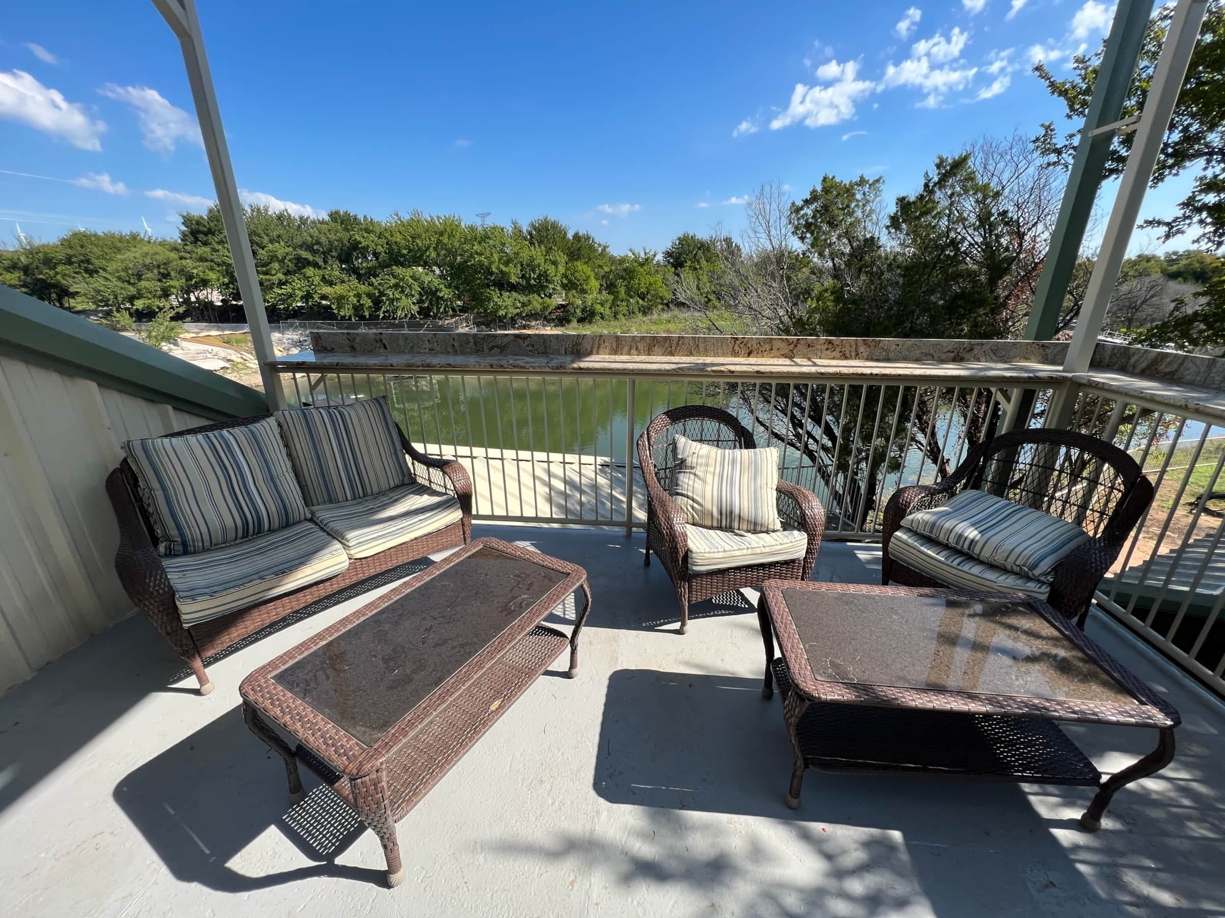 Lake Godstone Lodge UpperDeck