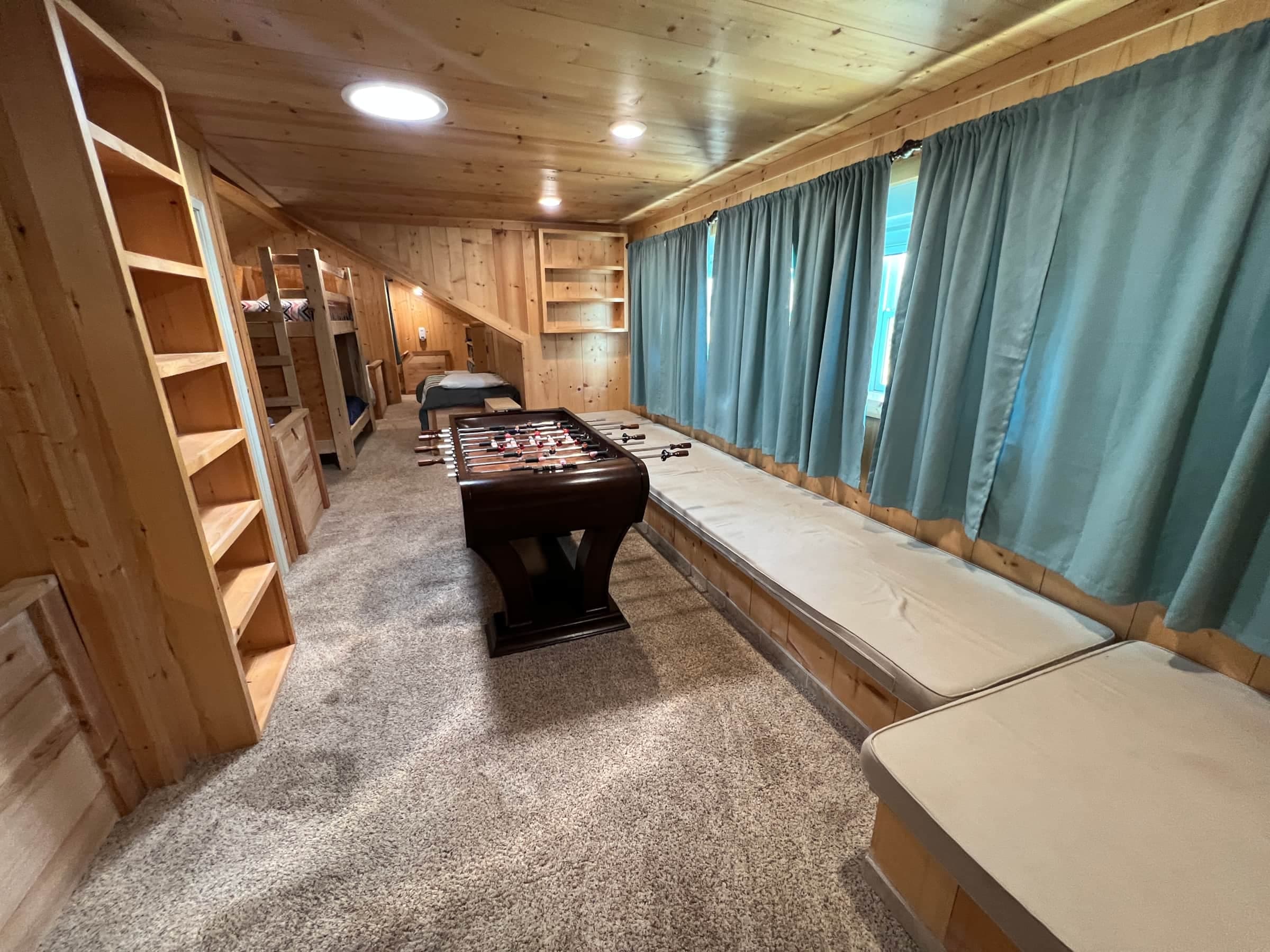 Lake Godstone Lodge Dorm Seating