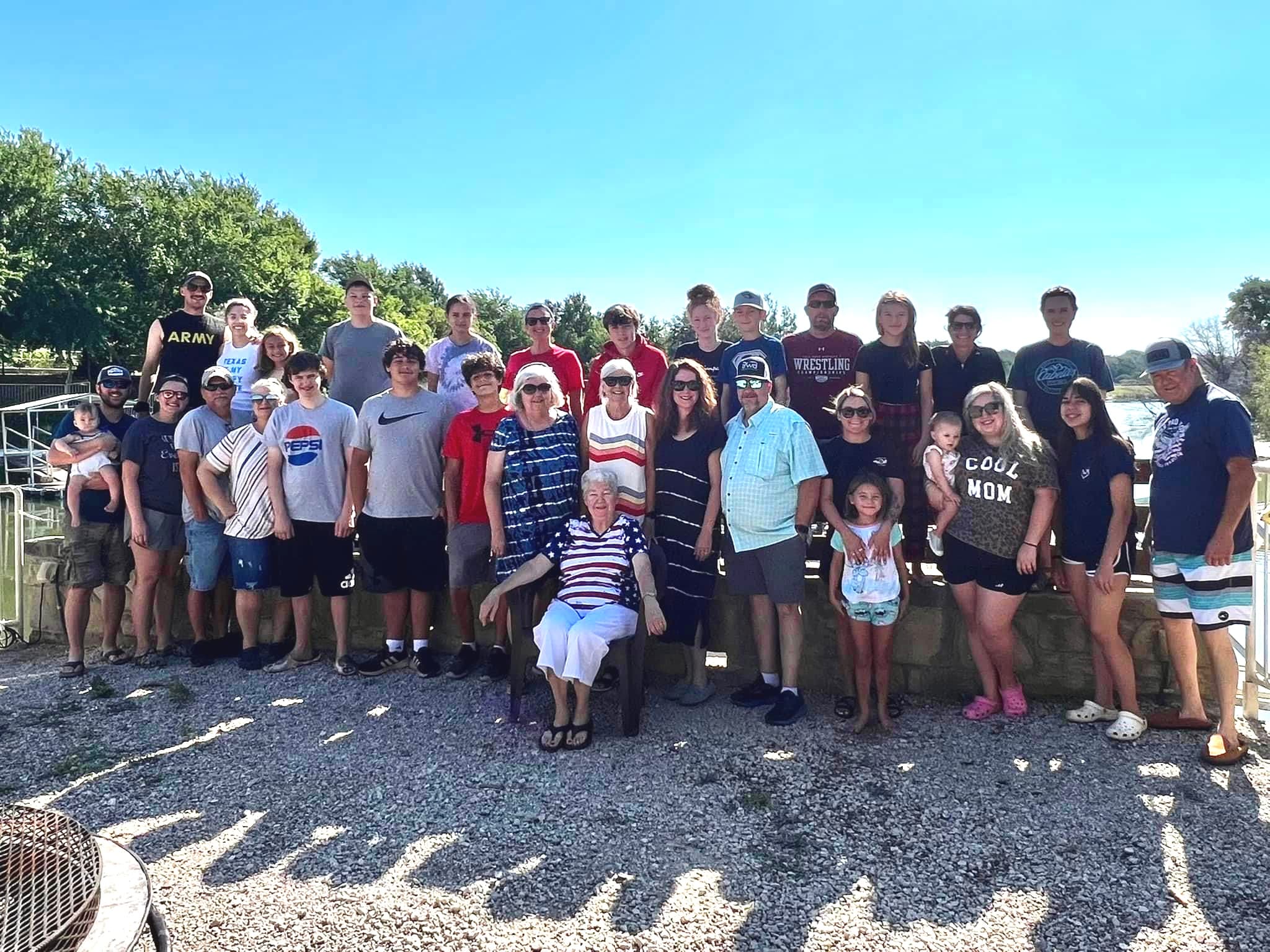 Texas Family Reunion Lake Godstone Lodge Large Family Group