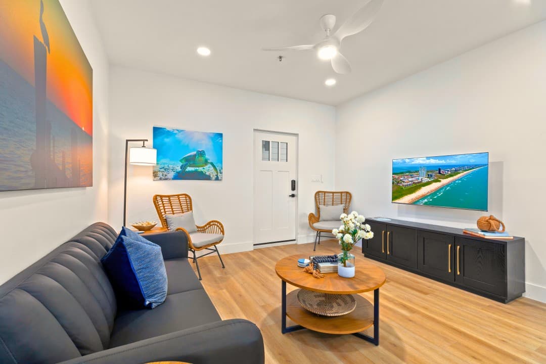 High-end Waterfront | Near Beach & SpaceX Views