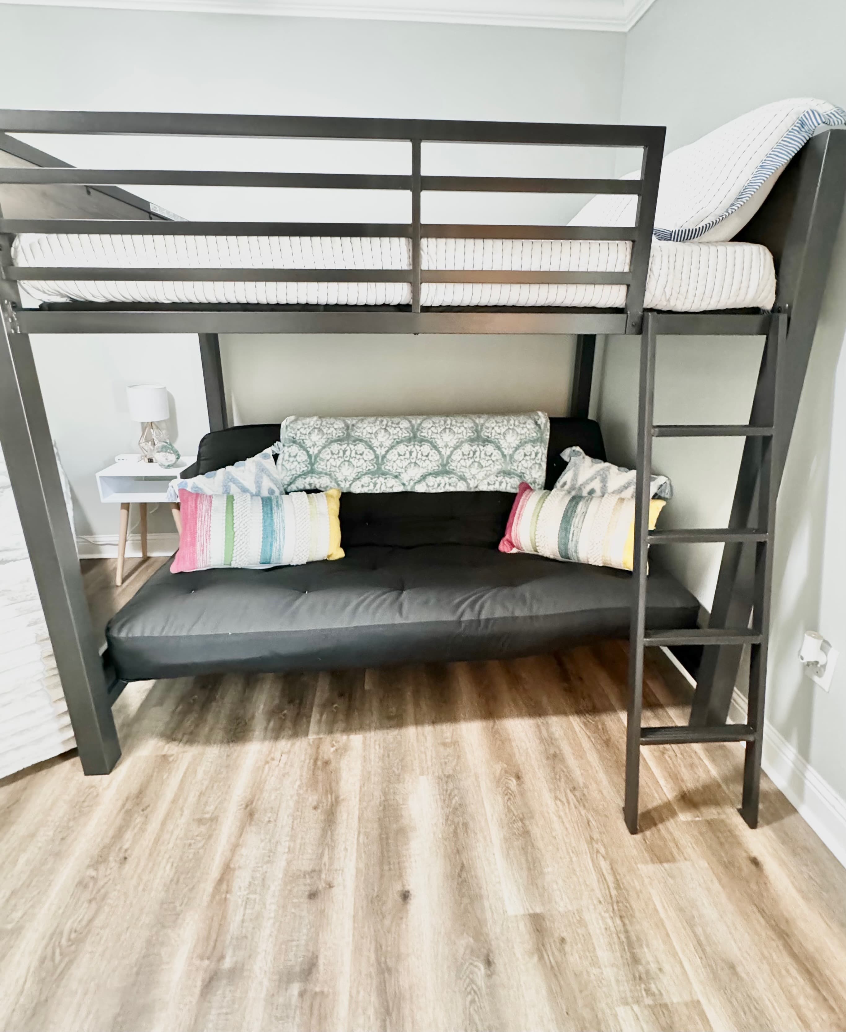 Bed4b