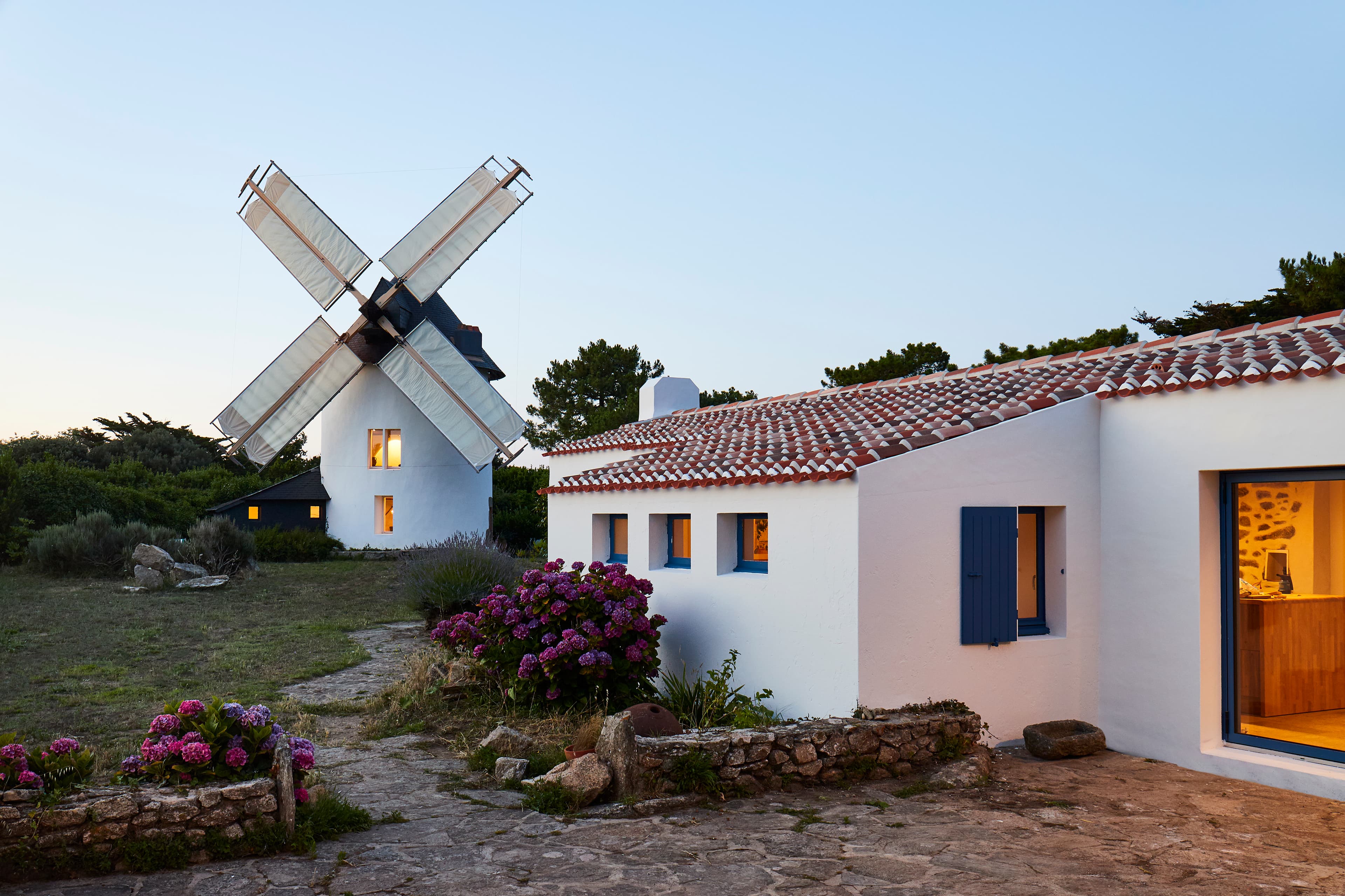 moulin et petite maison