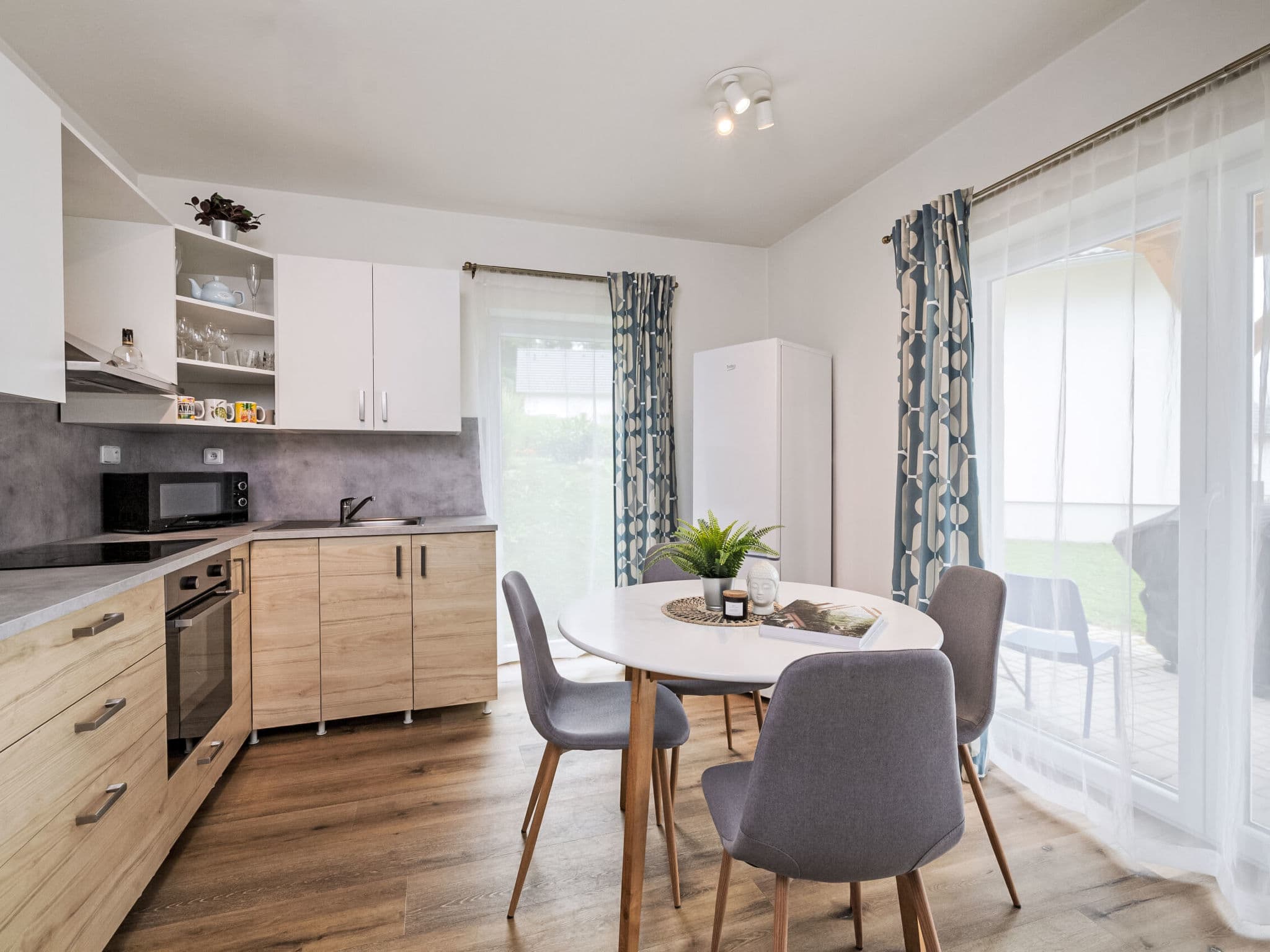 Kitchen / Dining Room