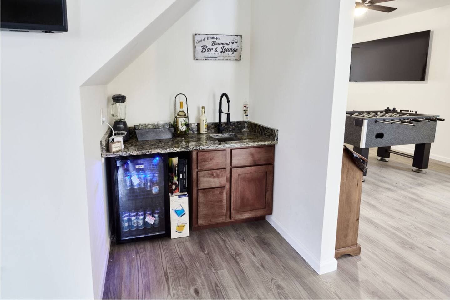 Minibar with fridge