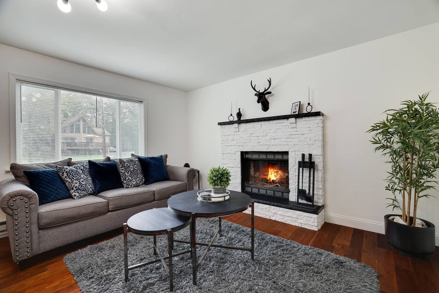 Rolling Hills Hideaway – Pools • Lakes • Firepit