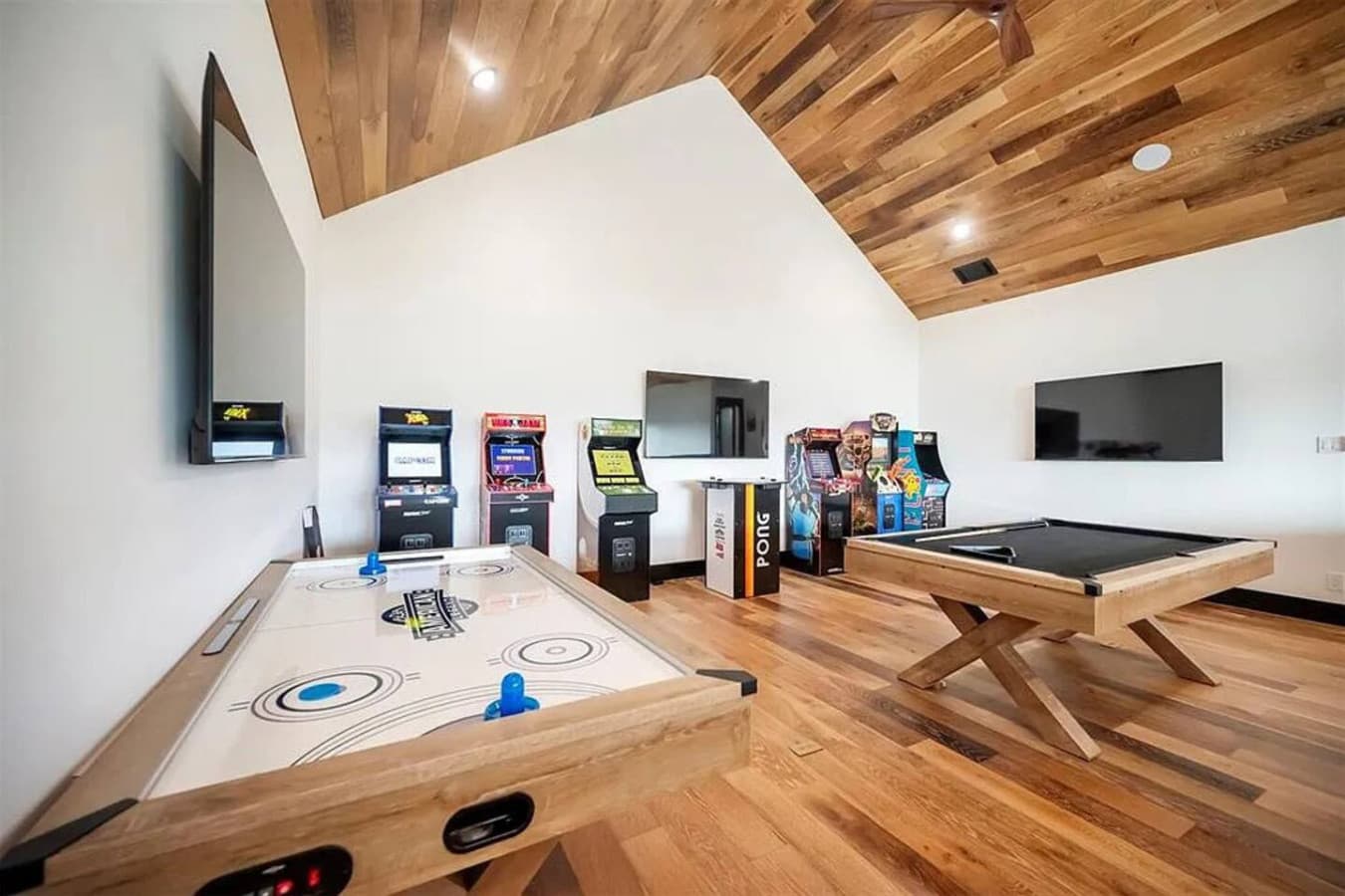 Gamesroom
