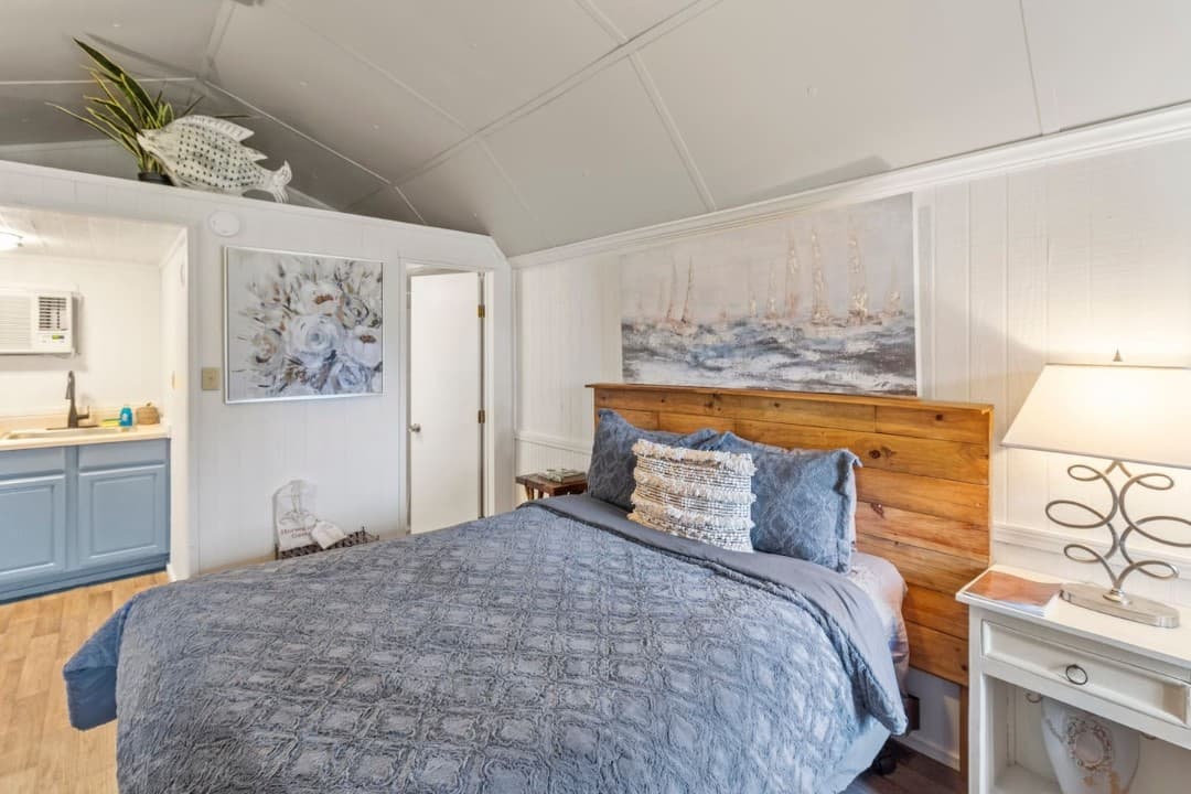 Pelican's Nest, Caddo Lake, Oil City