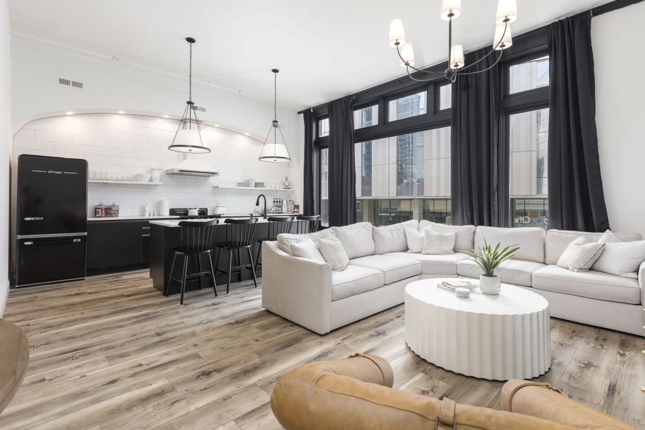 HollyHock-Derby-001.JPG