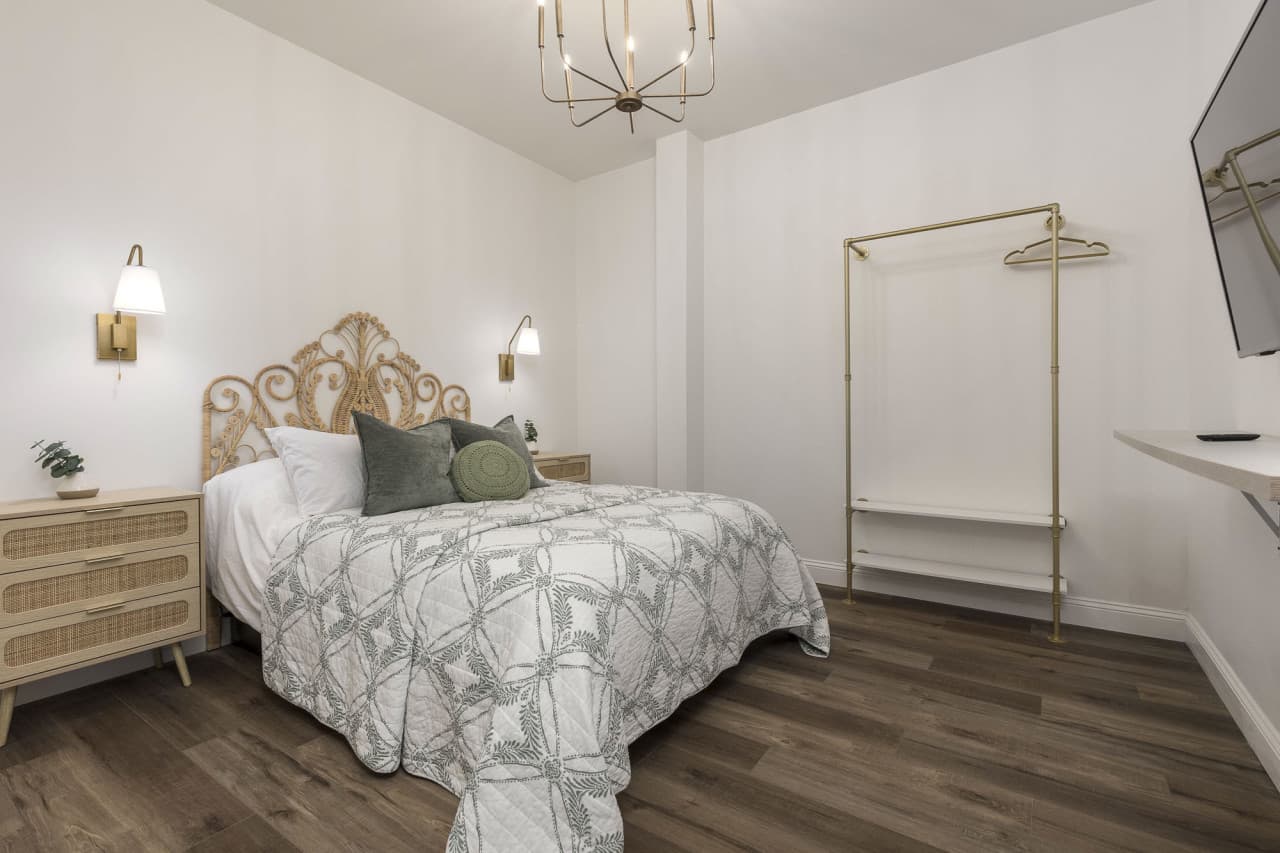 Suite-8-023.JPG