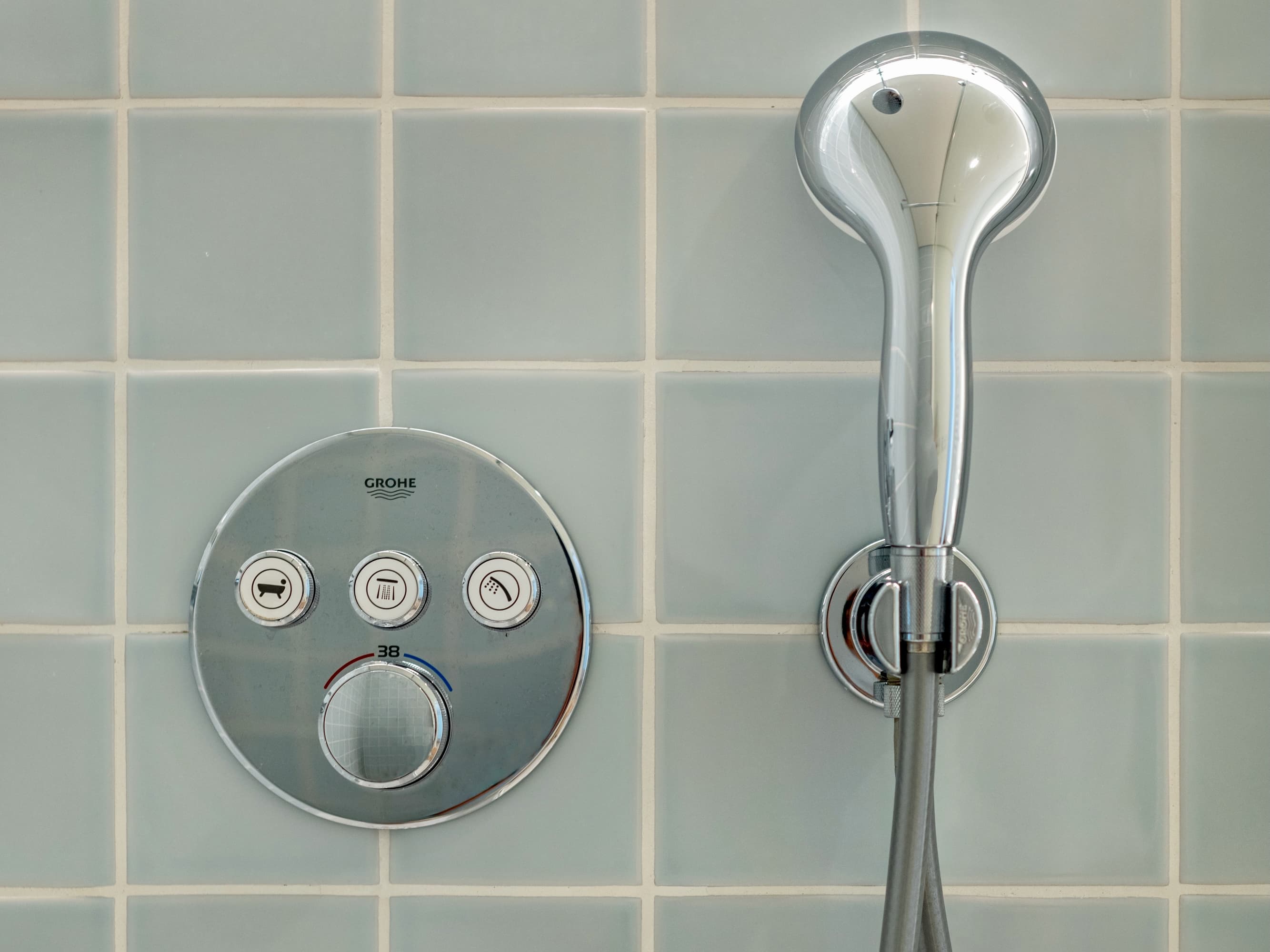 beachfront bliss & spa - hand shower
