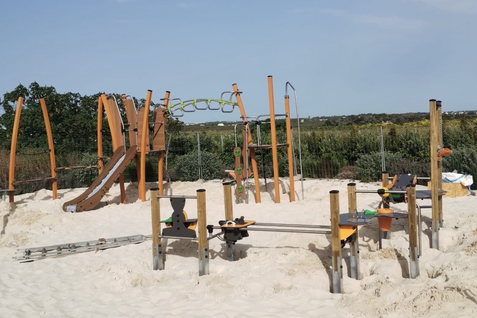 beachfront bliss & spa - playground