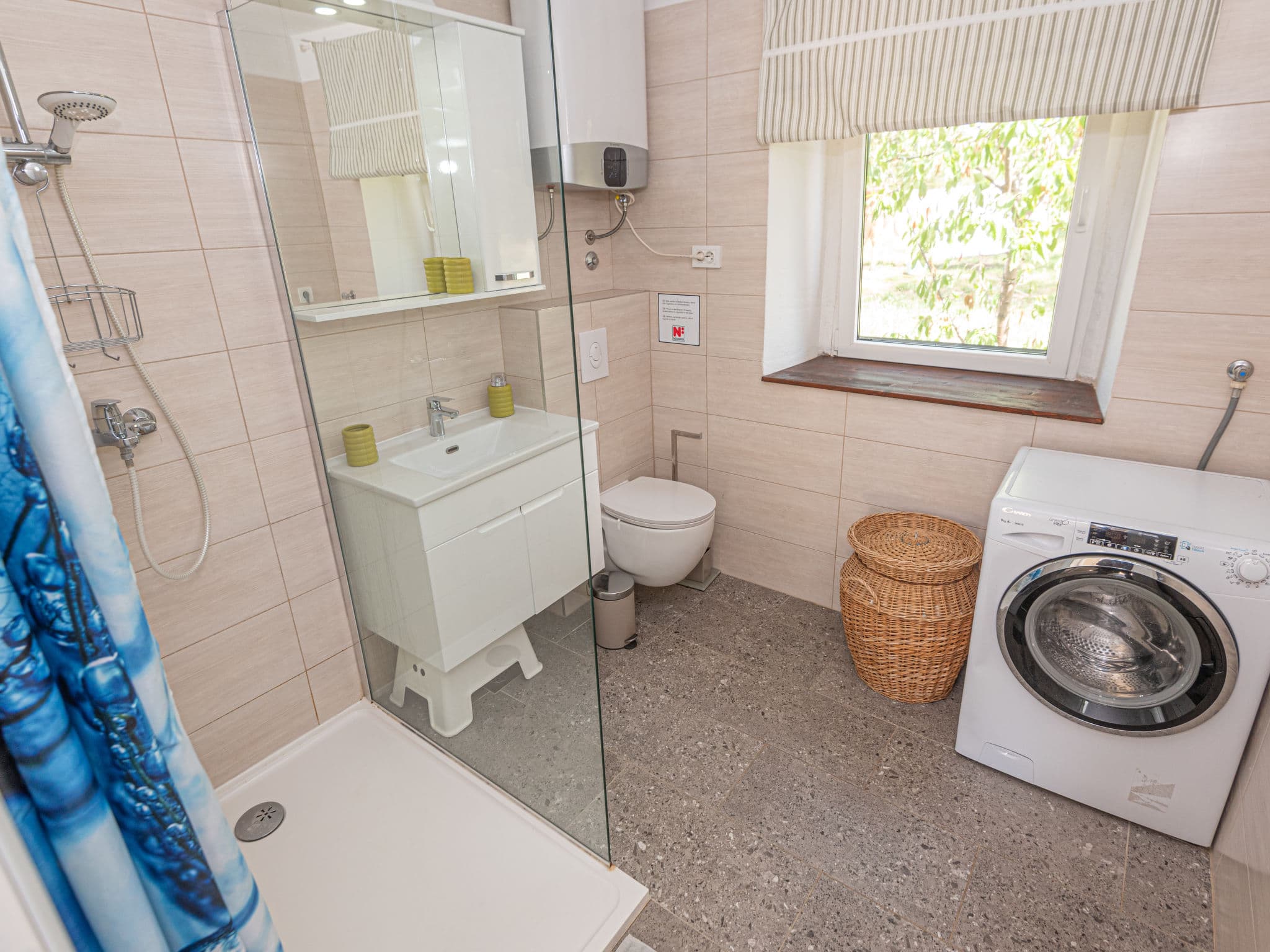 Bathroom / Wellness