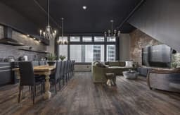 Penthouse Grand Executive Suite. 6 Bed, 3 Bath with Rooftop Private Deck!