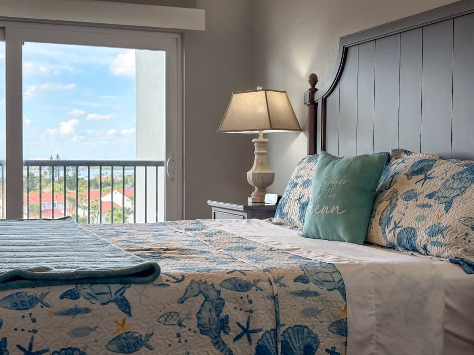 Oceanfront 1BR Condo • Balcony, Heated Pool Beach