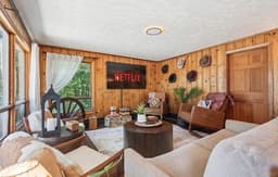 Ski Gunstock Mt Resort 6 mins • Pets • Yellowstone