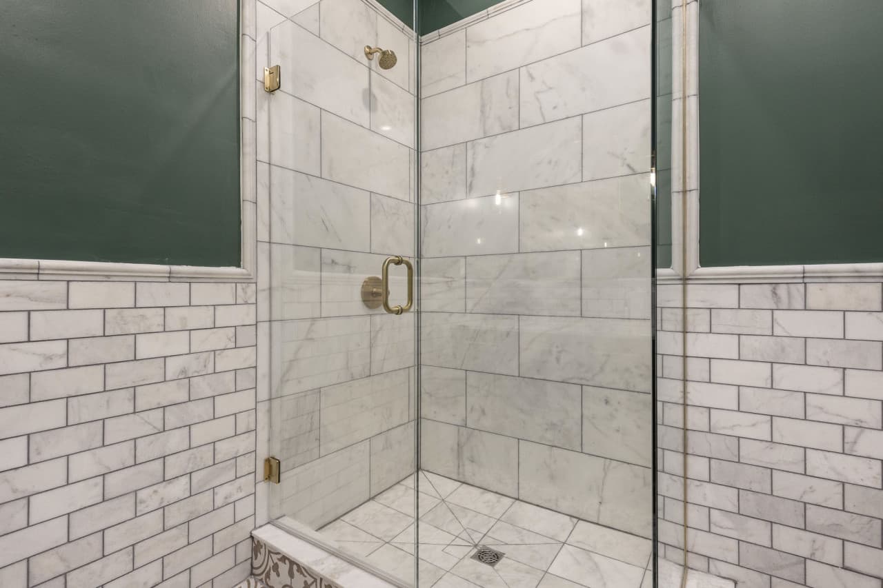 Suite-7-015.JPG