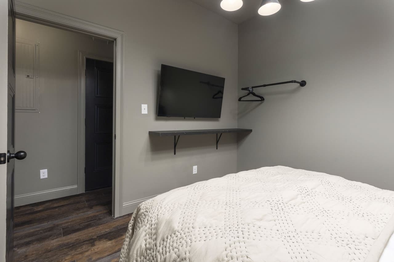 Suite-7-022.JPG