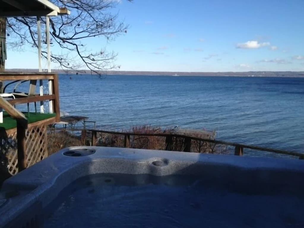 Arrowhead - Hot tub view_8_11zon