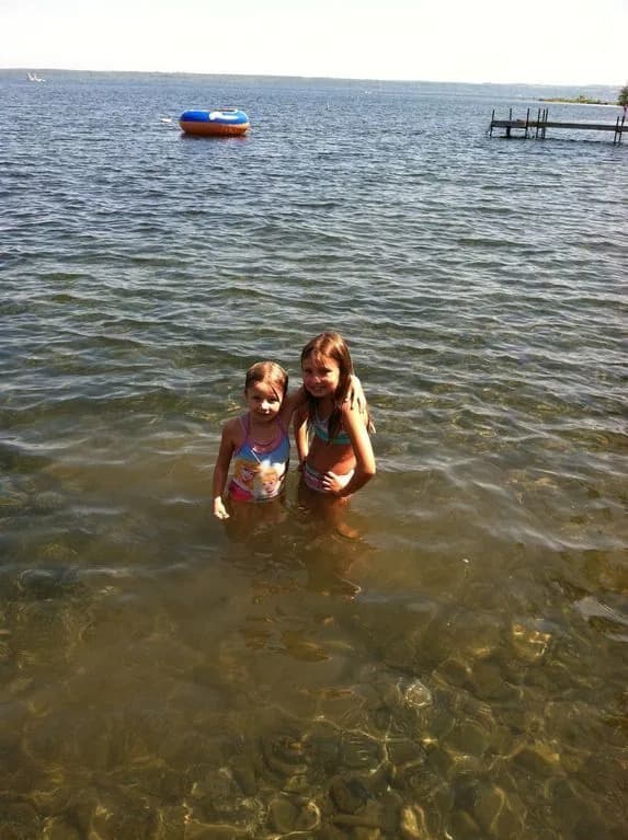 Arrowhead - girls in water_6_11zon