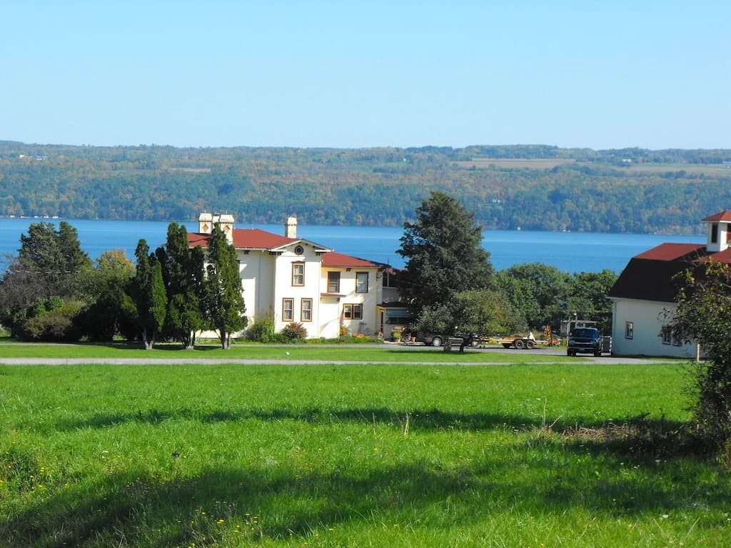 WF - lake view of big house_8_11zon