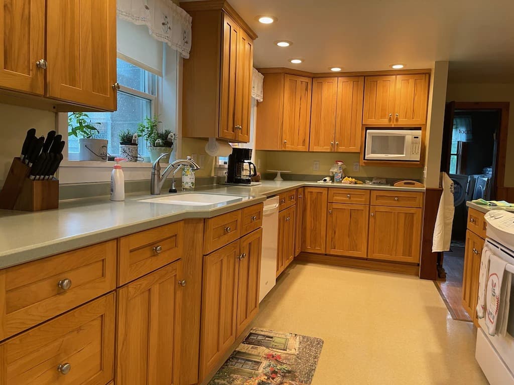 Farm - Kitchen cabinets and counter_10_11zon