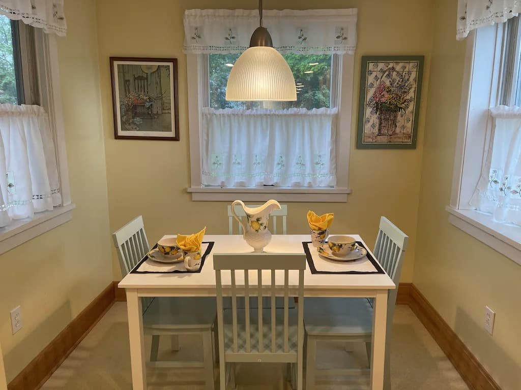 Farm - kitchen nook_12_11zon