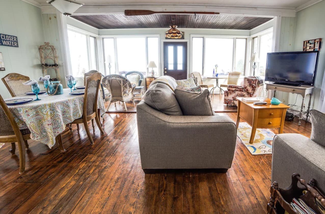 37 - Living Room
