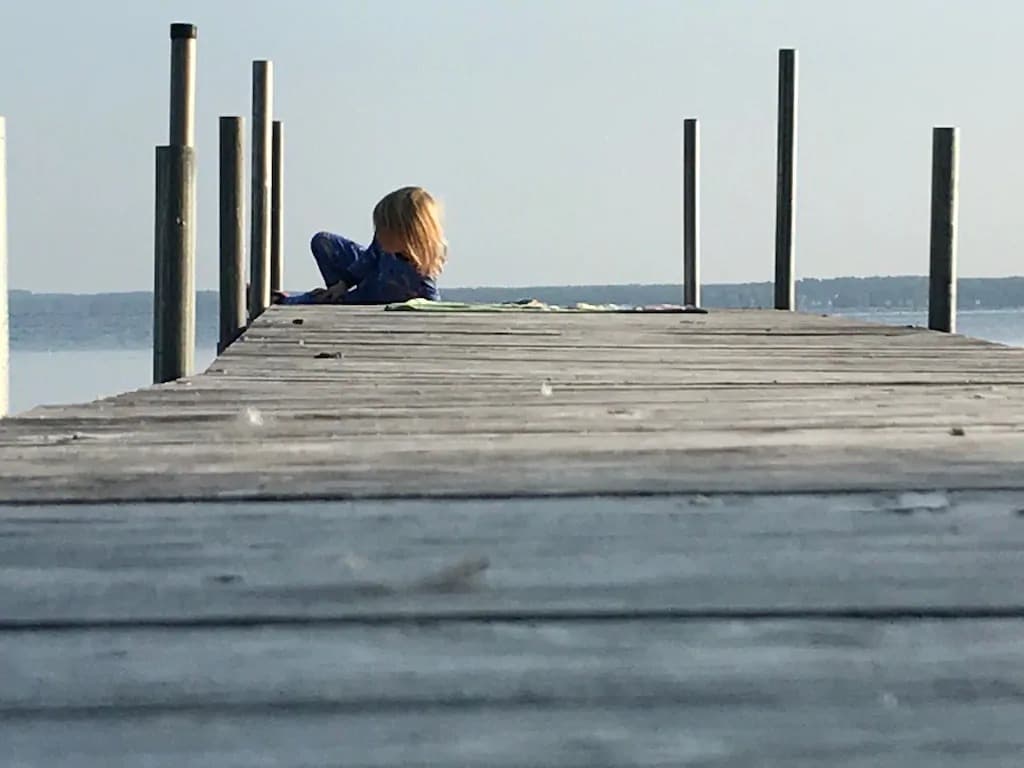 37 - Charlotte on dock_10_11zon