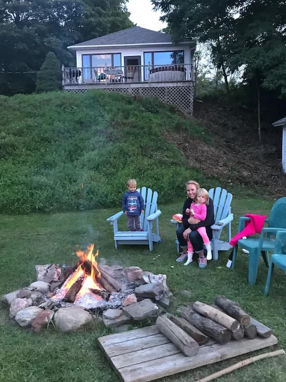 37 - Fire pit with kid_18_11zon