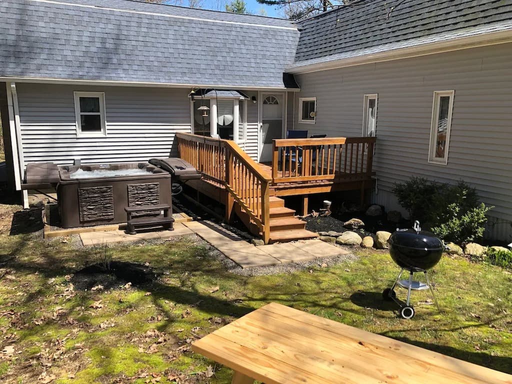 MD - back deck and hot tub_2_11zon