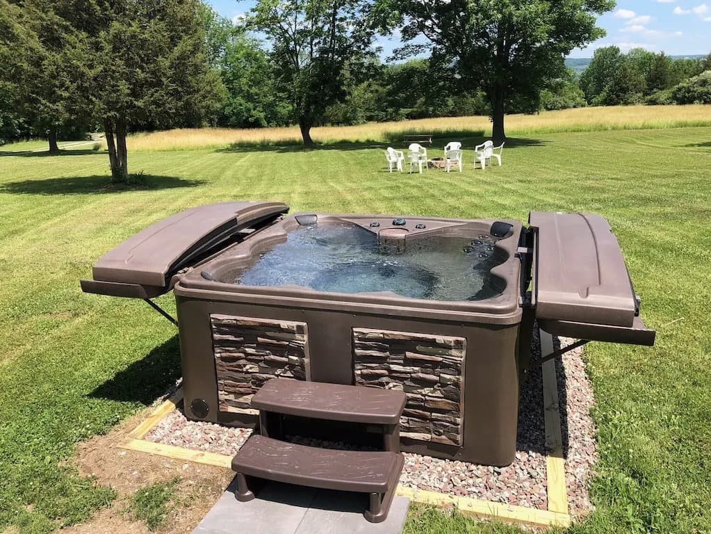 Willow - Hot tub_11_11zon