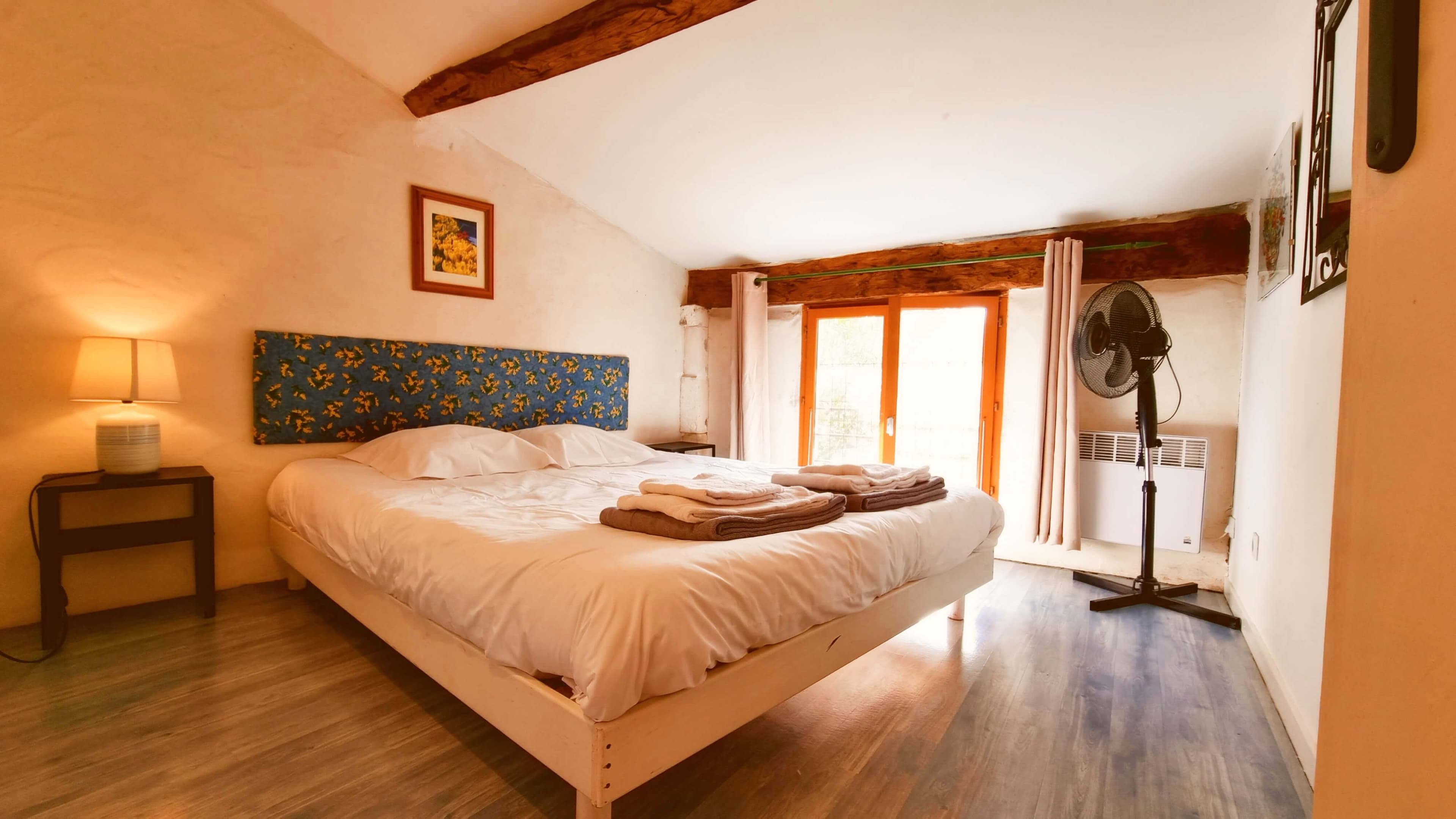 Location-saisonniere-charente-piscine-privee (1)