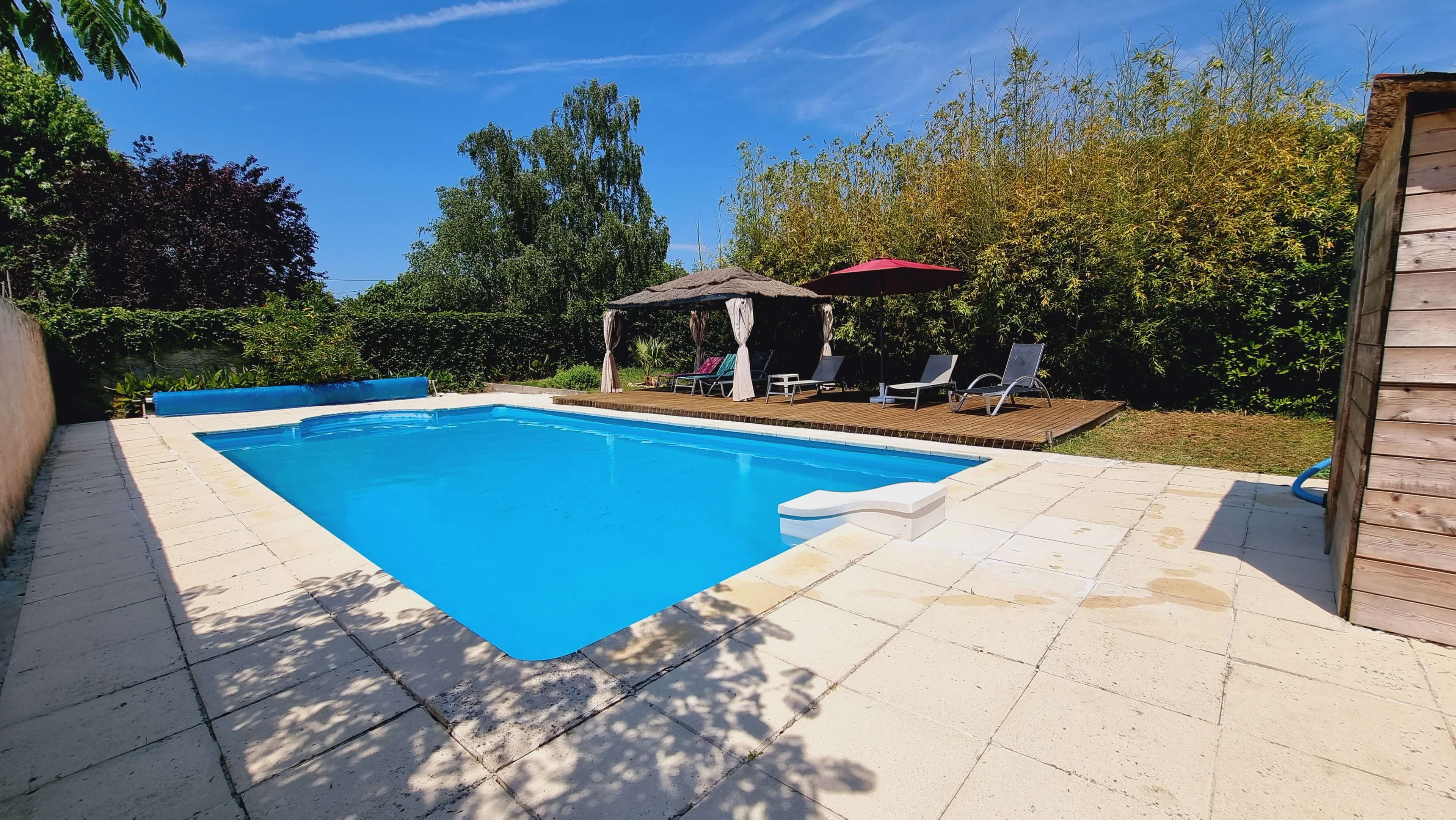 Gite-campagne-charente-vue-jardin (3)