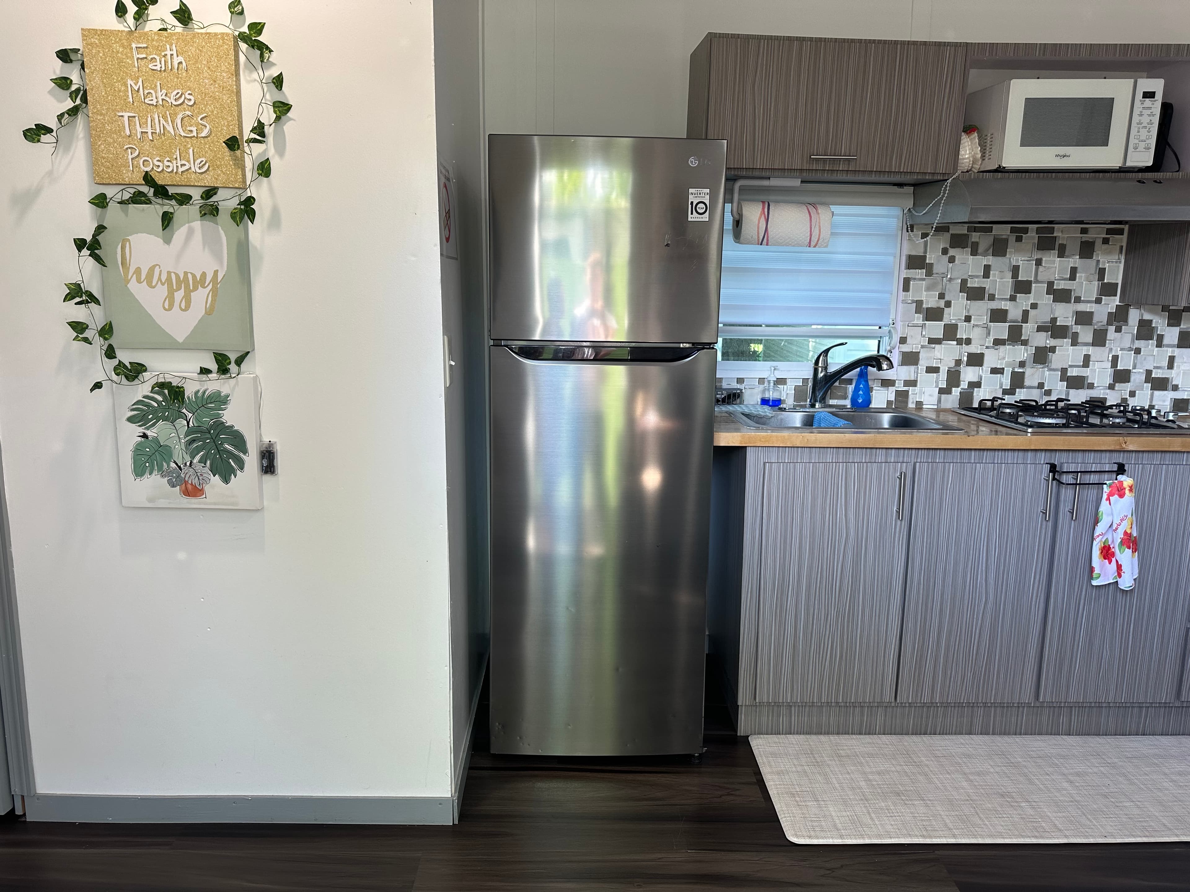 Full kitchen