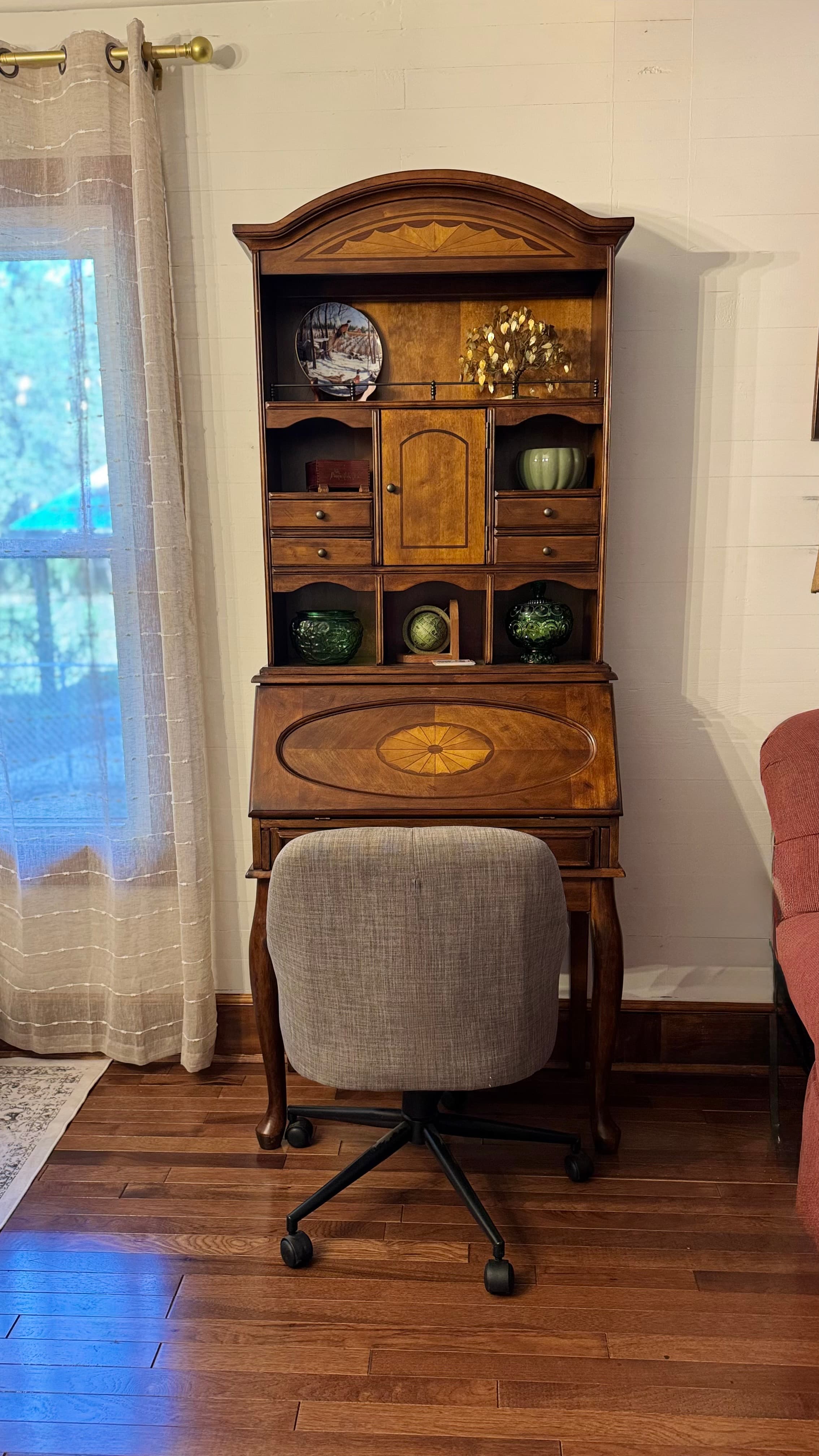 The secretary is perfect for doing some office work