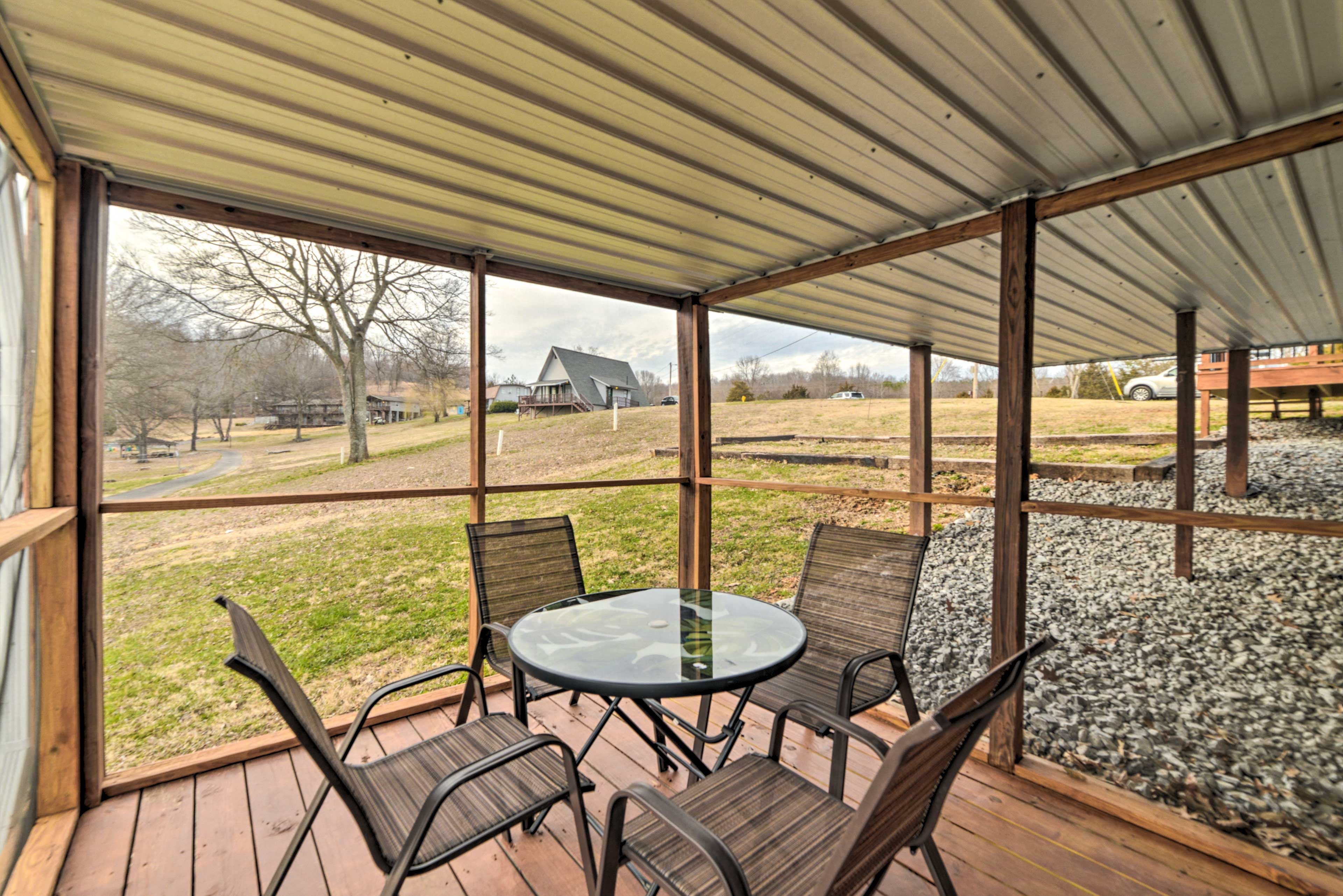 Screen Porch2