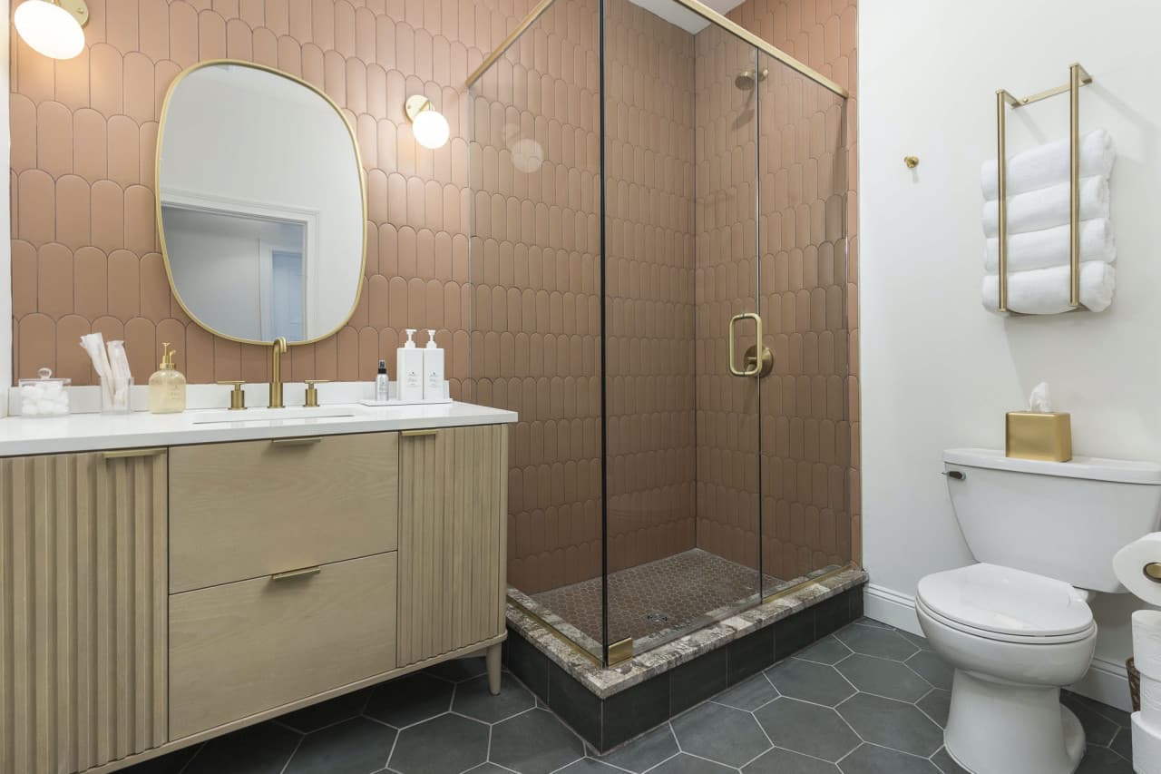 Suite-9-022.JPG