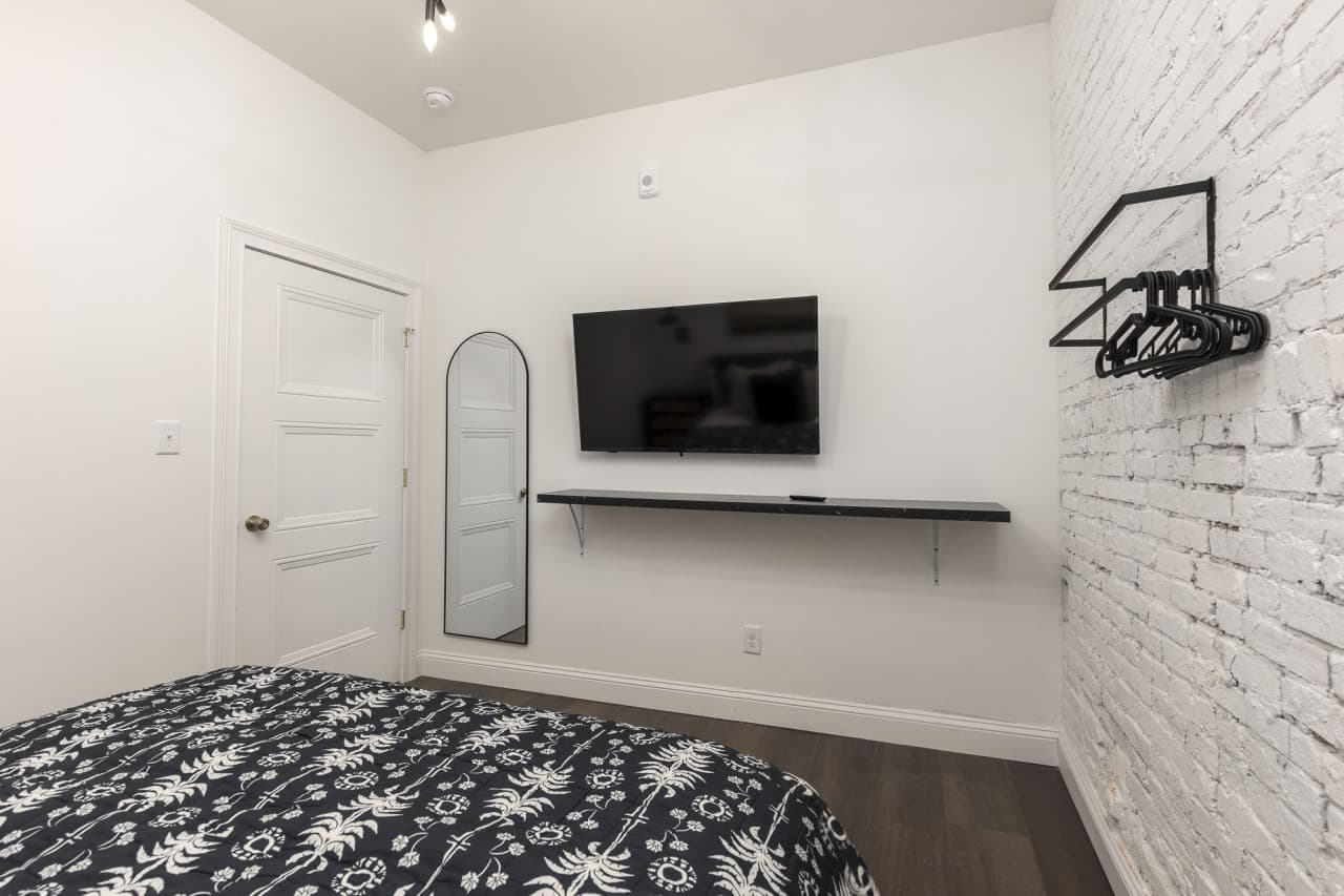 Suite-9-013.JPG
