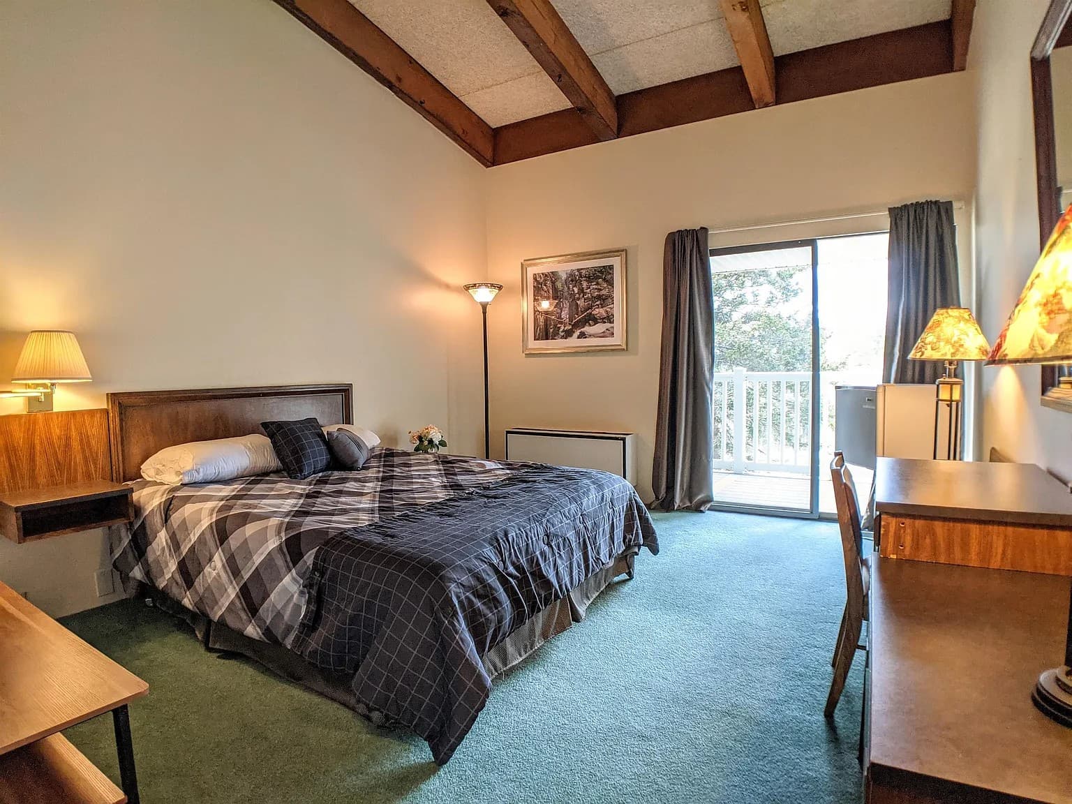 Bedroom with queen bed