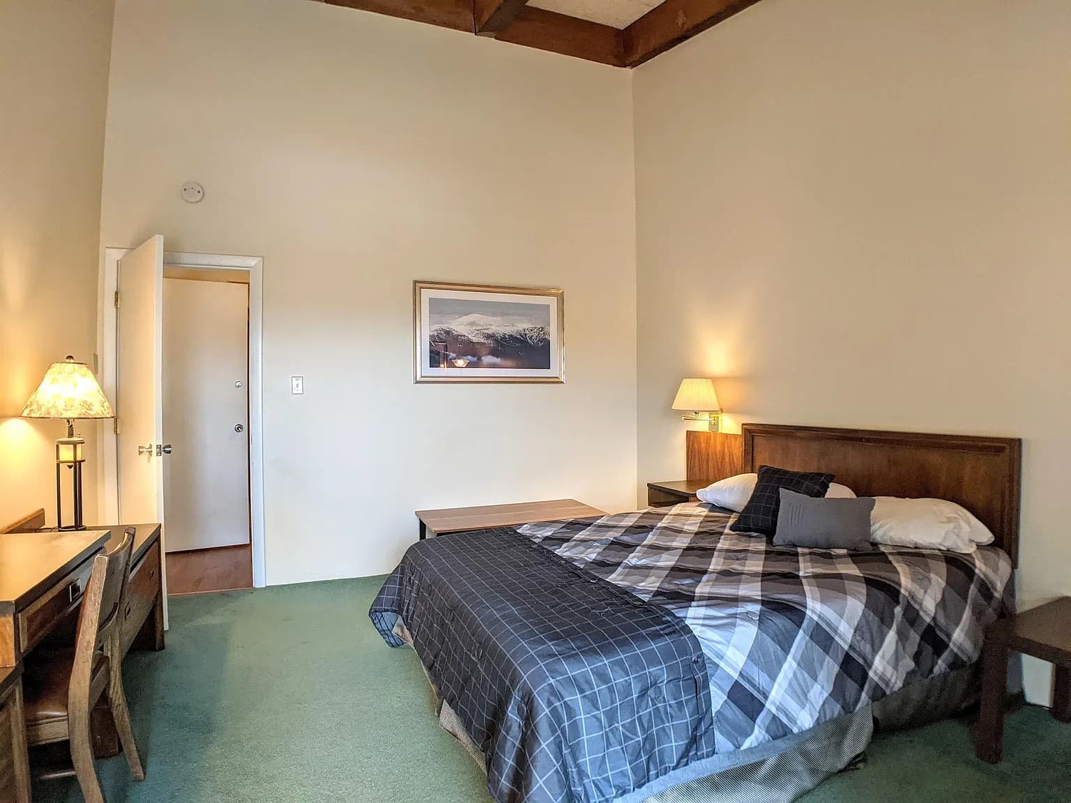 Bedroom with queen bed
